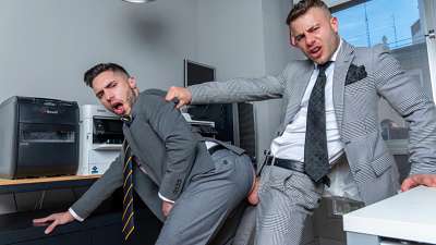 MenAtPlay: Pant Splitting – Allen King & Luciano